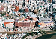 1996年竣工 キャナルシティ博多