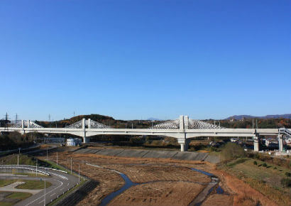 三内丸山架道橋