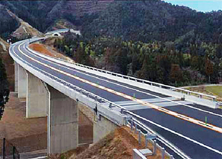 Daiichichichishigawa Bridge, Kinki Expressway Tsuruga Line