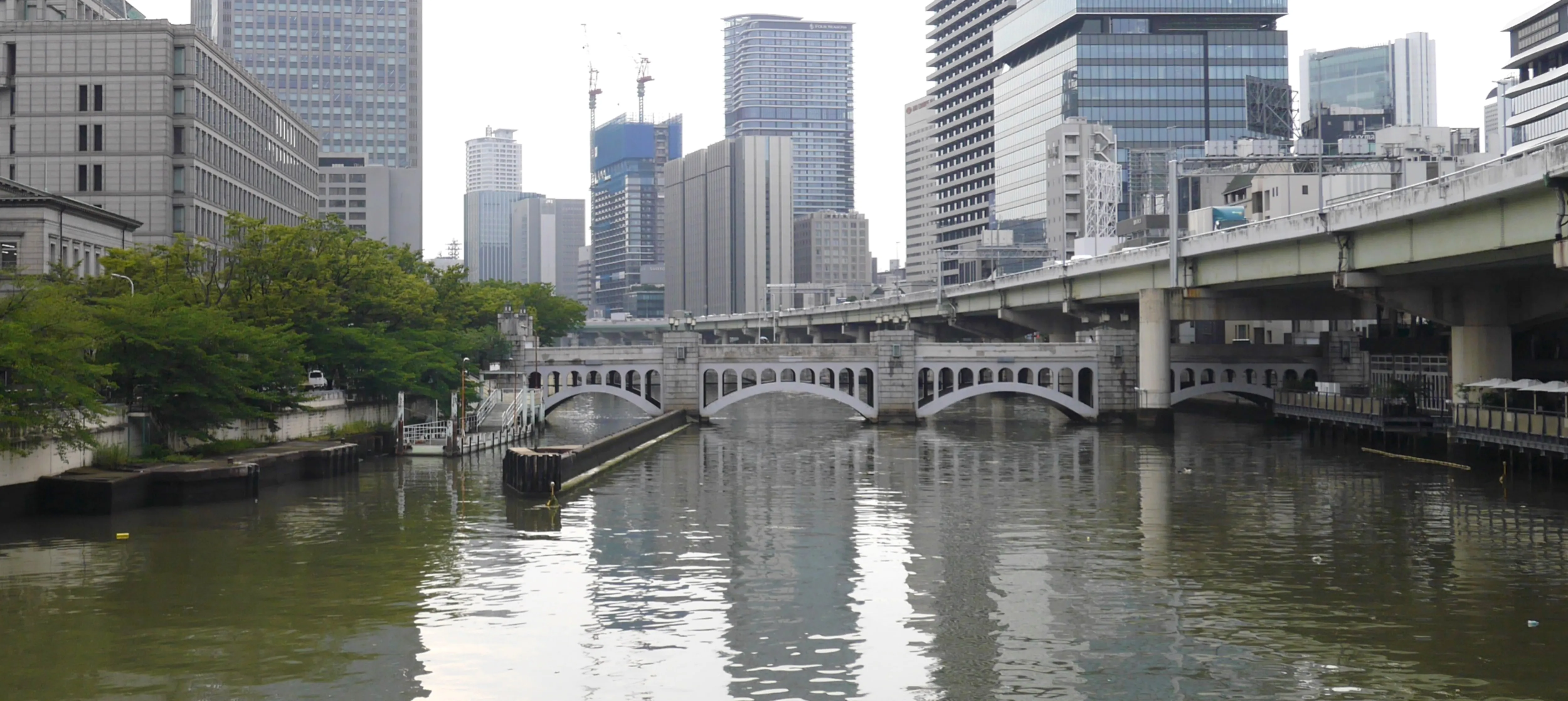堂島川可動堰（水晶橋） 今