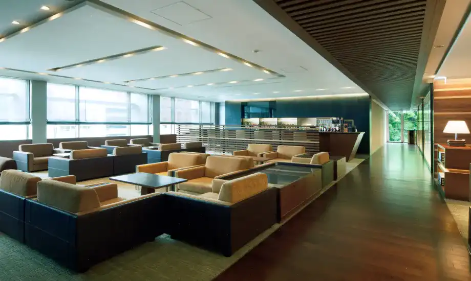 教職員・OB向けラウンジ「社中交歡 萬來舎」