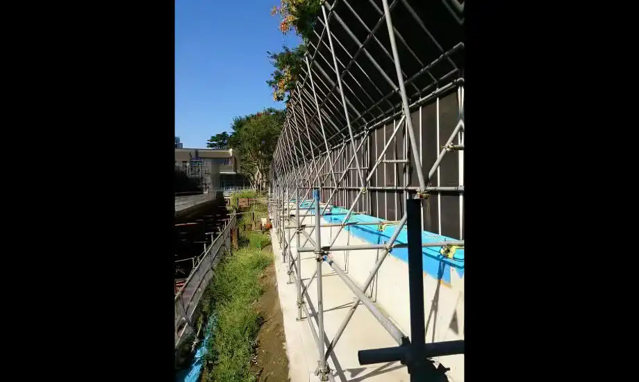 防音仕様の仮囲い