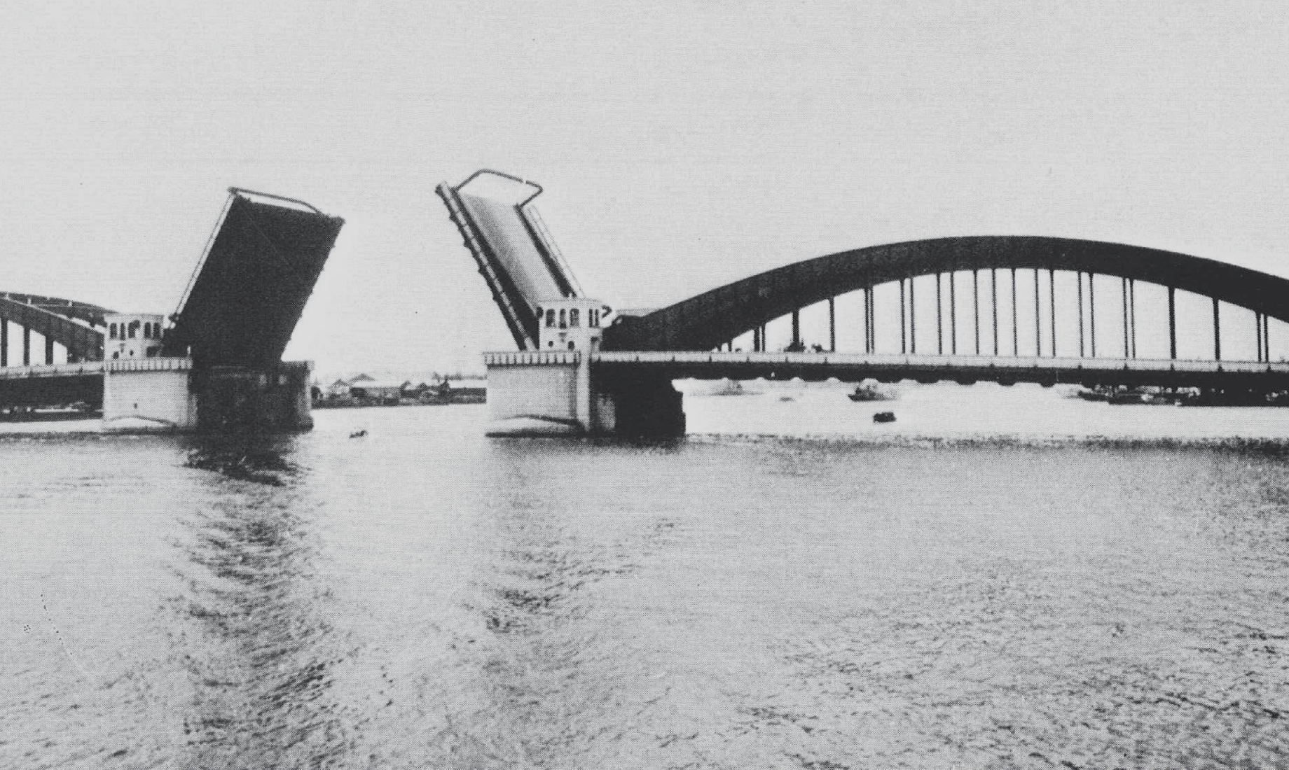 Kachidoki Bridge at the time of completion The bascule span could open to a maximum angle of 70 degrees in approximately 70 seconds