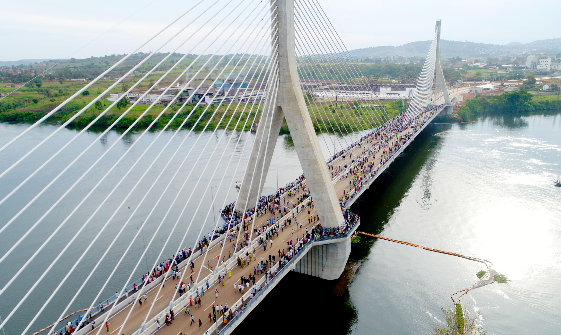 “First crossing” ceremony attended by many people