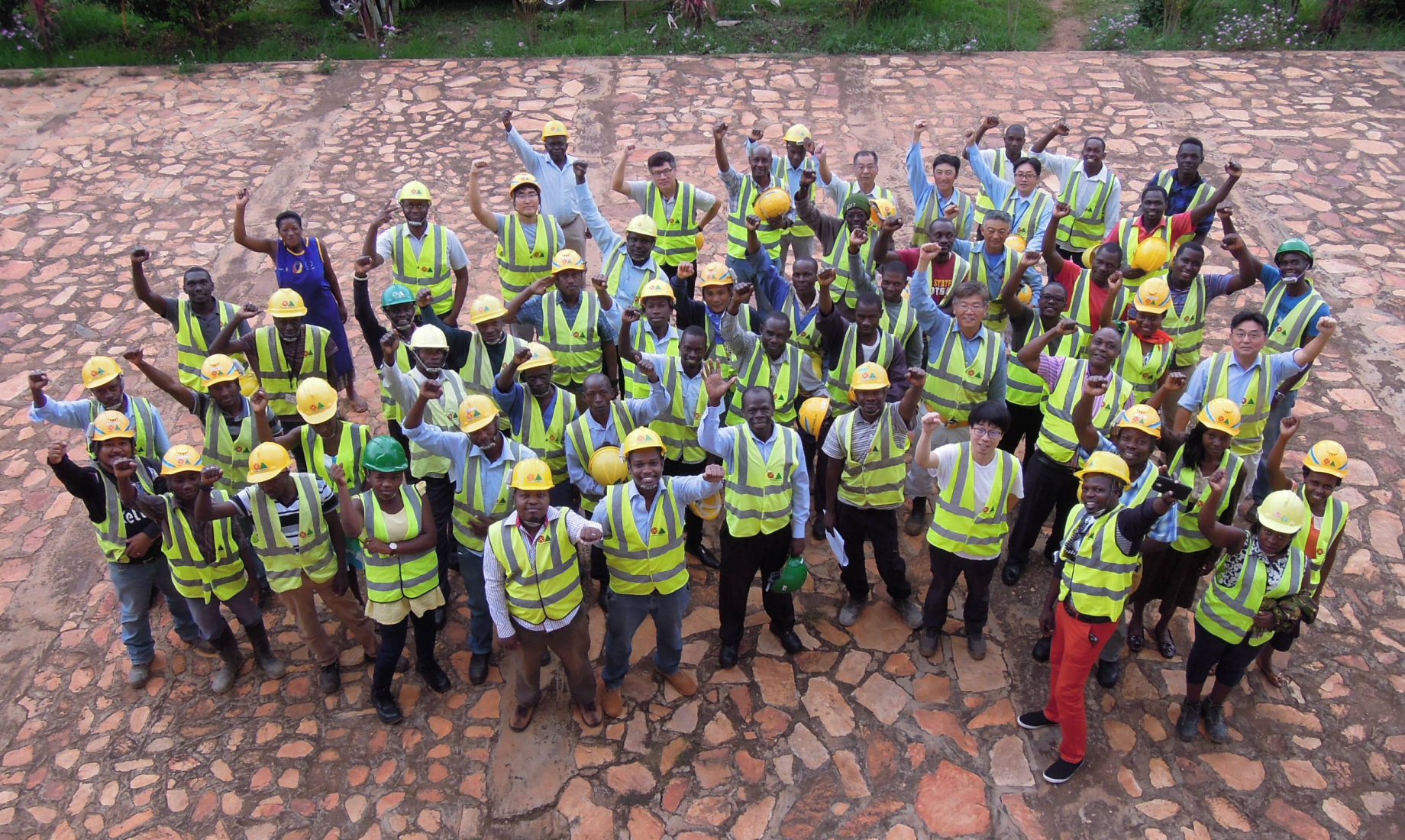 Construction team: united across borders to build a single bridge together