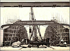 施工中の勝鬨橋