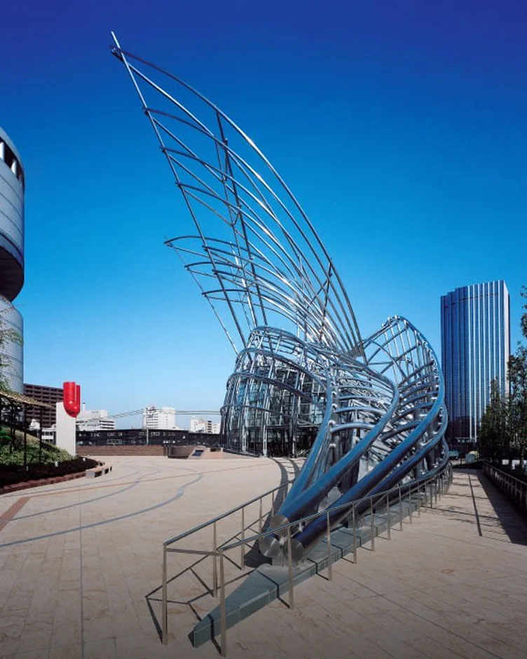 国立国際美術館