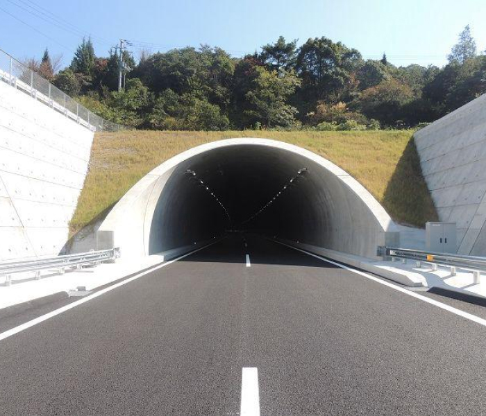 高松自動車道志度トンネル工事