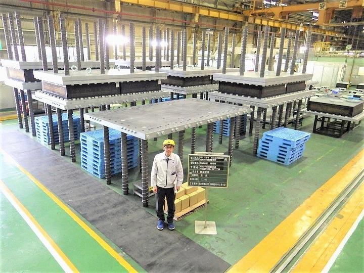 大型免震ゴム支承（工場検査）