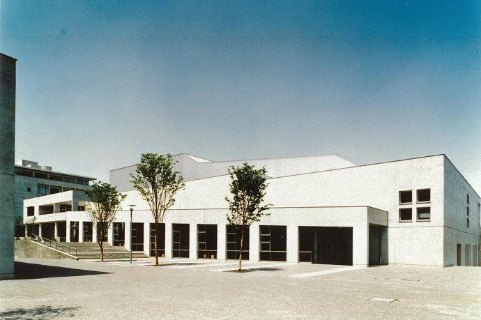 Main Lecture Hall 2 of Shonan Fujisawa Campus, Keio University