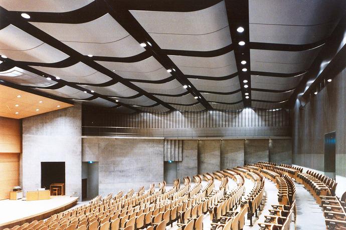 Main Lecture Hall 2 of Shonan Fujisawa Campus, Keio University