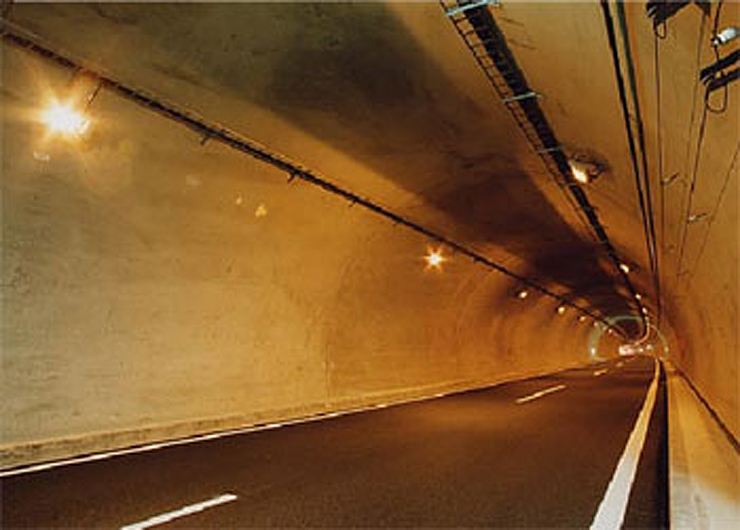 道央自動車道 嵐山トンネル