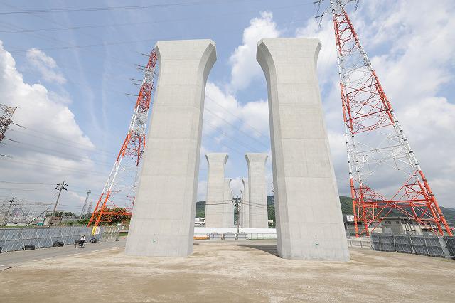 Substructure Construction of Takatsuki East Viaduct, Shin-Meishin Expressway