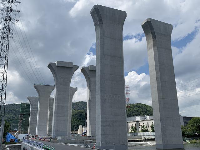 Substructure Construction of Takatsuki East Viaduct, Shin-Meishin Expressway