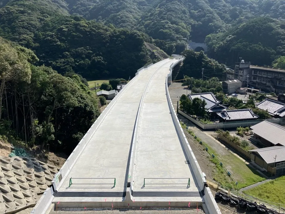 すさみ串本道路　和深川橋