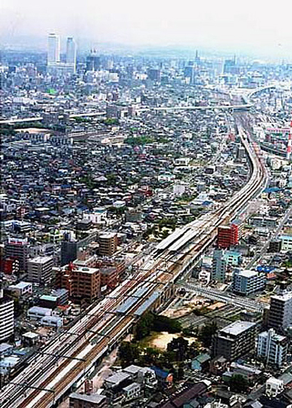 関西本線八田高架駅工区高架橋